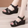 Kleine Plus Größe 33-43 Weiche Leder Schuhe Frauen Med Heels Keile Sandalen 2024 Sommer Dicke Plattform Sandalen Büro strand Mama