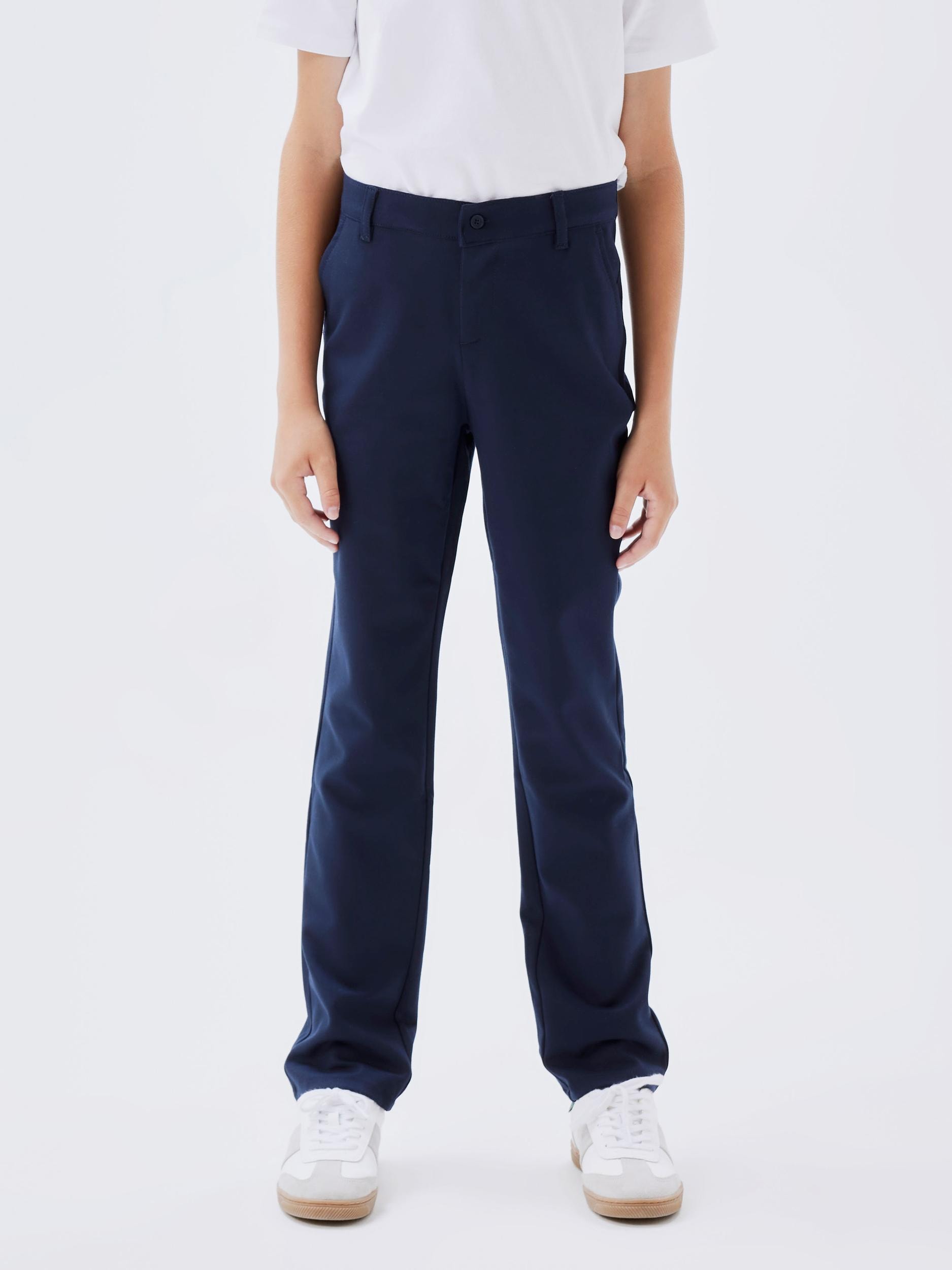 Chinos NAME IT "NKMRIRAMEL PANT NOOS", Jungen, Gr. 134, N-Gr, blau (schwarz sapphire), Web, Obermaterial: 64% Polyester, 32% Viskose, 4% Elasthan, unifarben, Casual, regular fit normal, Hosen Image