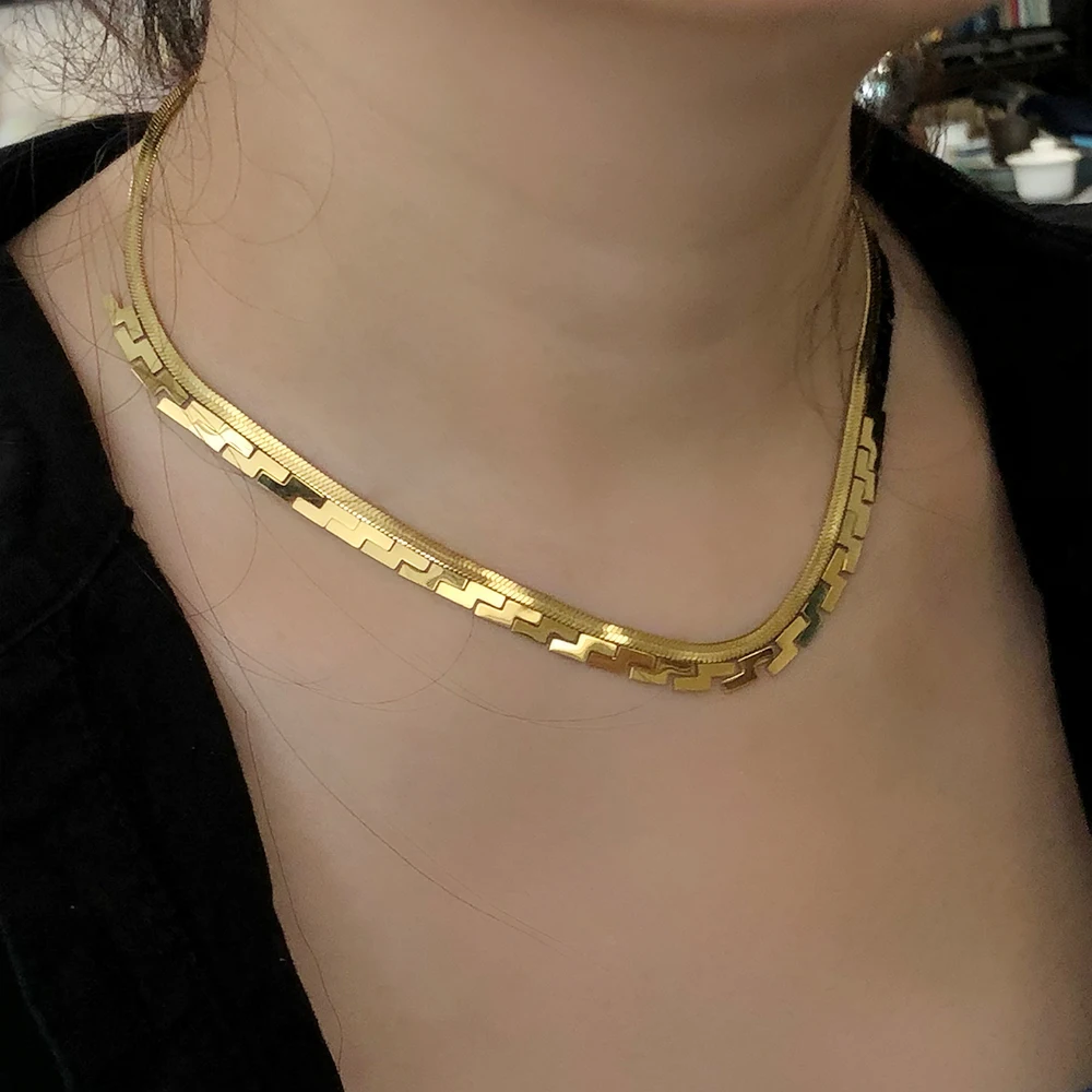 Collane in acciaio inossidabile con catena di moda per collana da donna collana con serpente girocollo collana con ciondolo geometrico rotondo gioielli con ciondoli