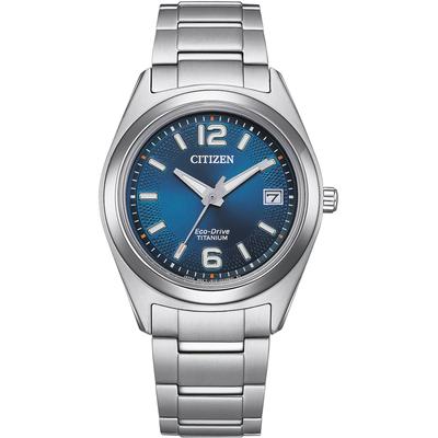 Solaruhr CITIZEN, silber (titansilberfarben, blau), Armbanduhren, Damen, Armbanduhr, Damenuhr, Titanarmband, Datum, Leuchtzeiger Image