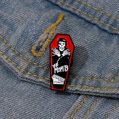 Rock Band Coffin Gothic Dark Enamel Pins Horror Skull Brooches Lapel Badges for Decorative Clothes Backpack Jewelry Accessories