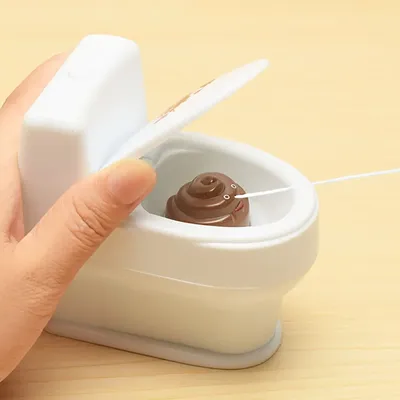 1PC-Novel Interesting Poop Spray Prank Toy Joke Cary Toys Mini Sprinkler Toilet Spray Gun Simulation