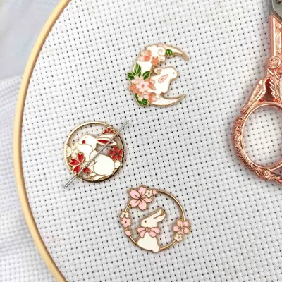 Needle Minder for Cross Stitch Magnetic Needle Keeper Finder Cute Rabbit Sewing Magnet Embroidery