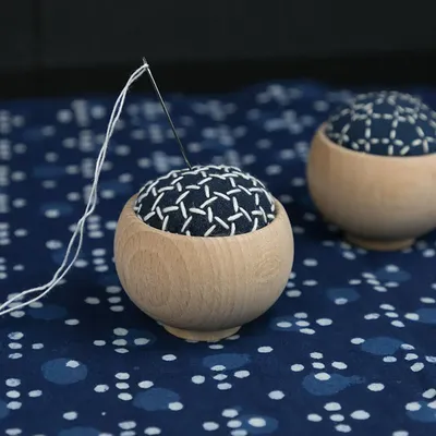 Japaness Wood Needle Pin Cushion Base Holder Pincushion Sewing Accessories Craft