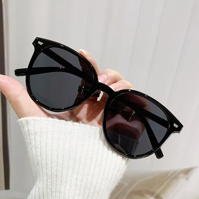 TEMU 1 Pair Of Women's Round Frame Fashion Glasses, Fashionable And Trendy, Cute Daily Decoration Glasses, Summer Casual Accessories Image