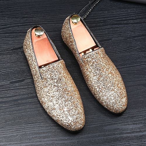 Rote Slipper mit Glitzer für Herren, rundum glitzernde Partyschuhe, ein Blickfang für Hochzeiten und Abschlussbälle Image