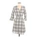 Promesa U.S.A. Casual Dress - Wrap V-Neck 3/4 Sleeve: Gray Grid Dresses - Women's Size Medium