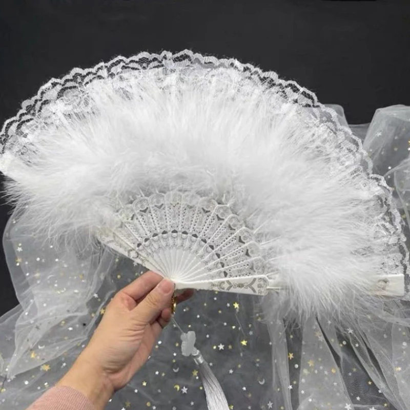 Süße Feder Falt fächer japanische Fee Mädchen dunkle gotische Hof Tanz Hand Fan mit Anhänger Geschenk Hochzeits feier Dekoration Image