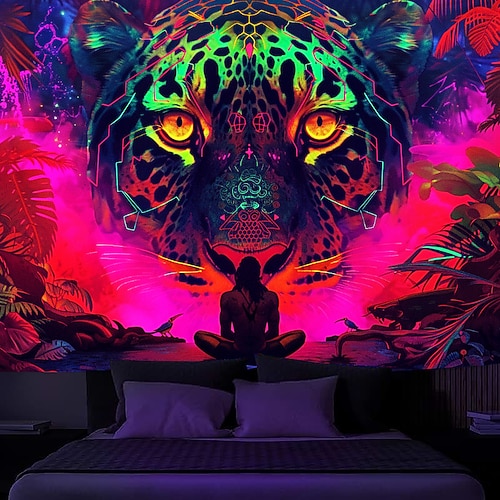 Schwarzlicht Wandteppich UV reaktiv im Dunkeln leuchtend Party Neon Mandala Leopard Meditation Psychedelisch Trippy Misty Hängeteppich Wandbild Wandbild für Wohnzimmer Schlafzimmer Image
