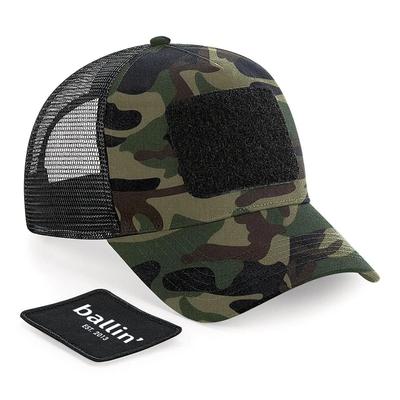 Nous sommes fiers de vous présenter notre Ballin Est unisexe. Casquette 2013, modèle Casquette Trucker. Cette casquette de baseball pour femmes et hommes est fabriquée en polyester de haute qualité. Que vous alliez à la pêche ou couriez, cette... Image