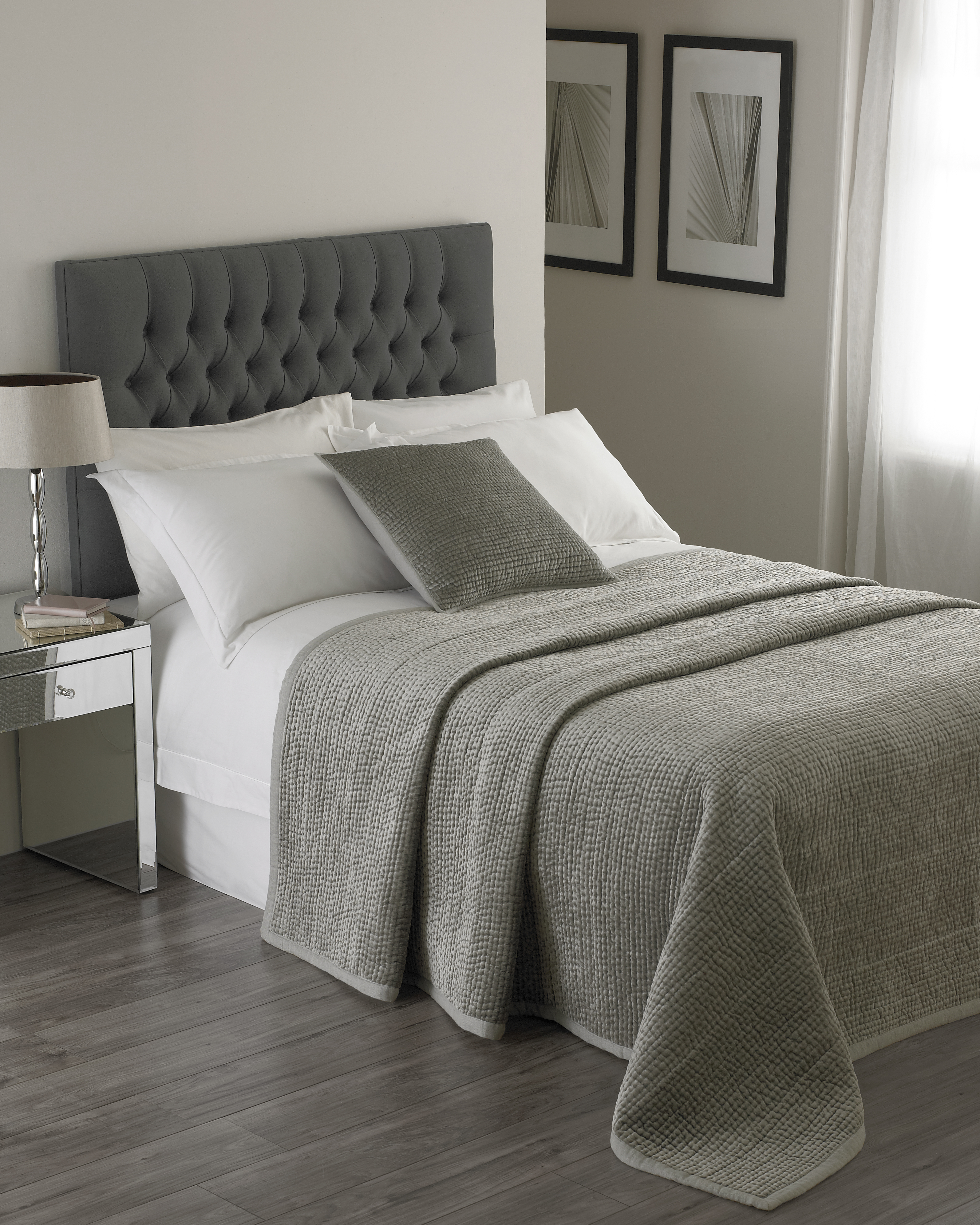 Paoletti Brooklands Bedspread Silver Cotton - Size 265 cm x 265 cm | Paoletti Sale | Discount Designer Brands