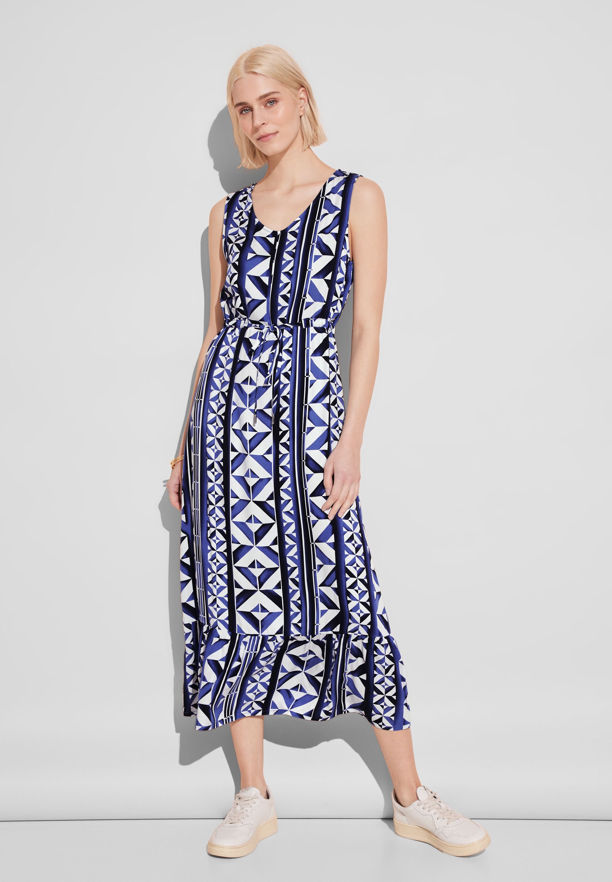 Maxikleid STREET ONE, Damen, Gr. 44, EURO-Größen, blau (intense cobalt blau), Stoff, 100% Viskose, bedruckt, gerade lang, V-Ausschnitt, Bündchen, Kleider Maxikleid, mit Tunnelzug an der Taille