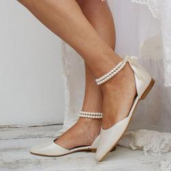 Damen-Ballerinas mit weißem Perlen-Fesselriemchen – elegante Brautschuhe für Hochzeiten und besondere Anlässe