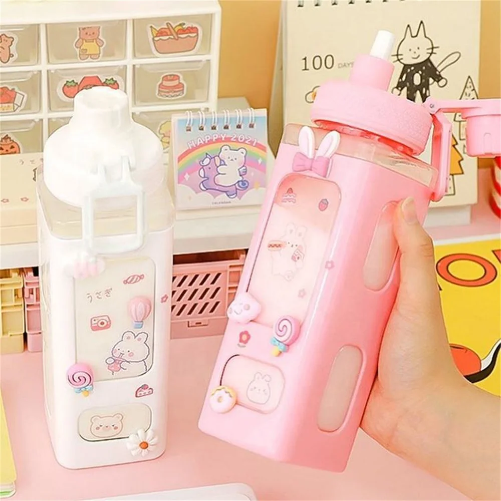 700 ml/900 ml Kawaii Shaker Wasser Flasche Mit Stroh Aufkleber Nette BPA FREI Kunststoff Tee Milch Tragbare Gourde trinken Flasche Für Mädchen Image