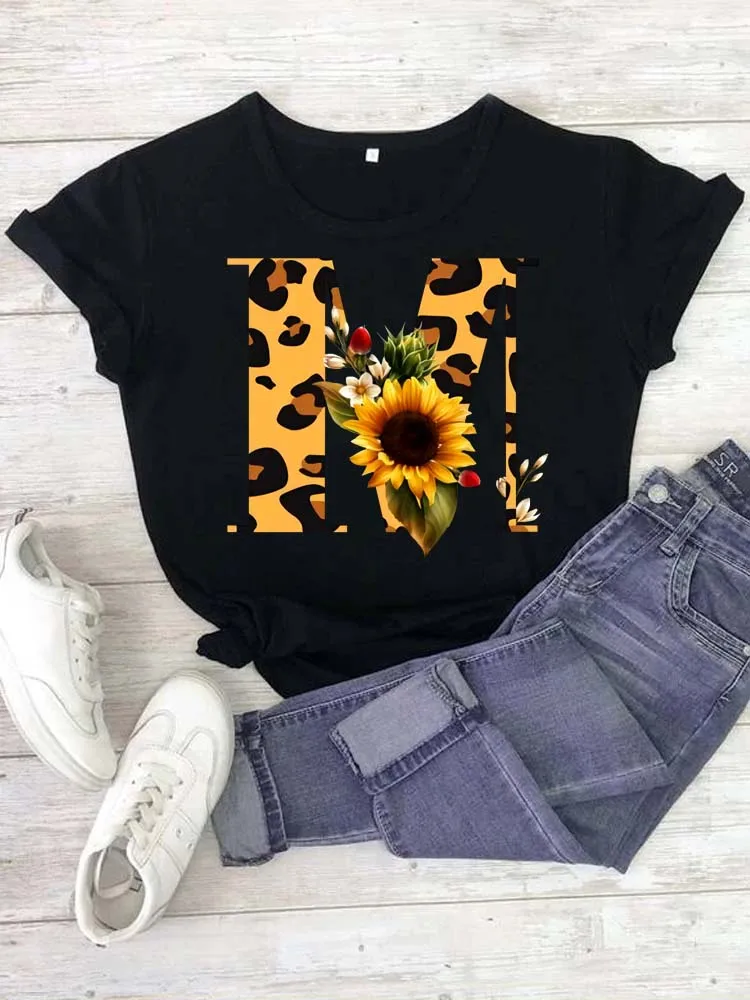 Maycaur Benutzerdefinierte Name Brief Kombination Frauen T Shirt Mode Sonnenblume Leopard Print Schriftart A B C D E F G Kurzarm T-shirt Top