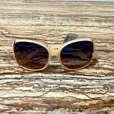 Jessica Simpson Accessories | Jessica Simpson Sunglasses Women’s Oversized Sunglasses | Color: Cream | Size: Os