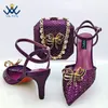 2023 neue Ankünfte Nigerian Frauen Schuhe und Tasche Set in Dark Lila Farbe Matur Stil Pumpen für Hochzeit Party