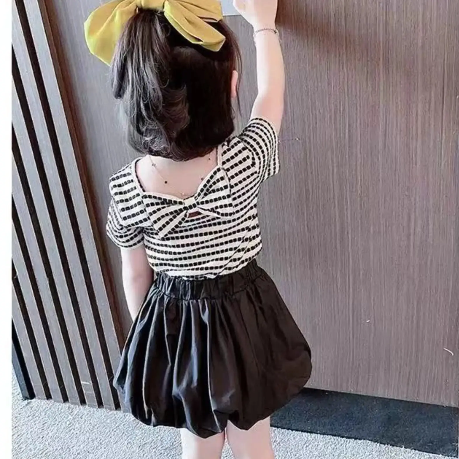 Süßes rückenfreies Mädchen-Shirt mit Schleife, Sommer, Vintage-Stil, schwarz/rot gestreift, Kinder-Shirt, Kleinkind-Mädchen-Pullover, 0–7 Jahre, Kinder-T-Shirt für den Sommer