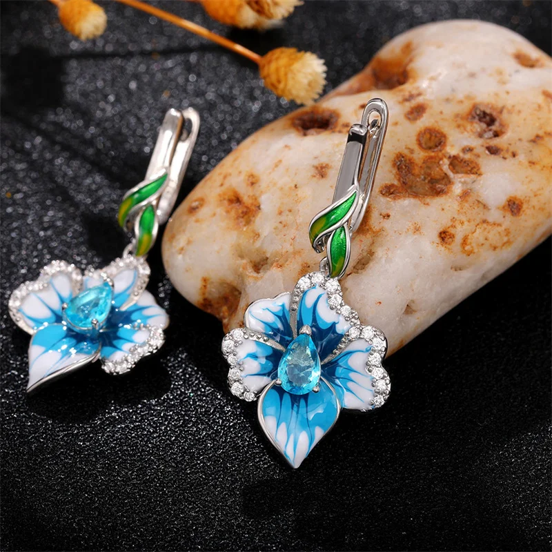 Huitan Vintage Emaille Blume Ohrringe ästhetische blaue Blumen grün Blatt Design elegante Frauen baumeln Ohrringe neue Schmuck Party