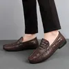 Echtes Leder Männer Casual Schuhe Luxus Marke 2025, Herren Loafer Mokassins Atmungsaktive Slip auf Schwarz Driving Schuhe Plus Größe 38-46