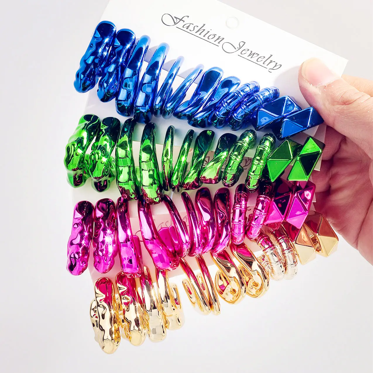 6 paare/satz Acryl Unregelmäßige Kreis Hoop Ohrringe für Frauen Mädchen Geometrische Metallic Farbe C Form Ohrringe 2024 Mode Schmuck Image