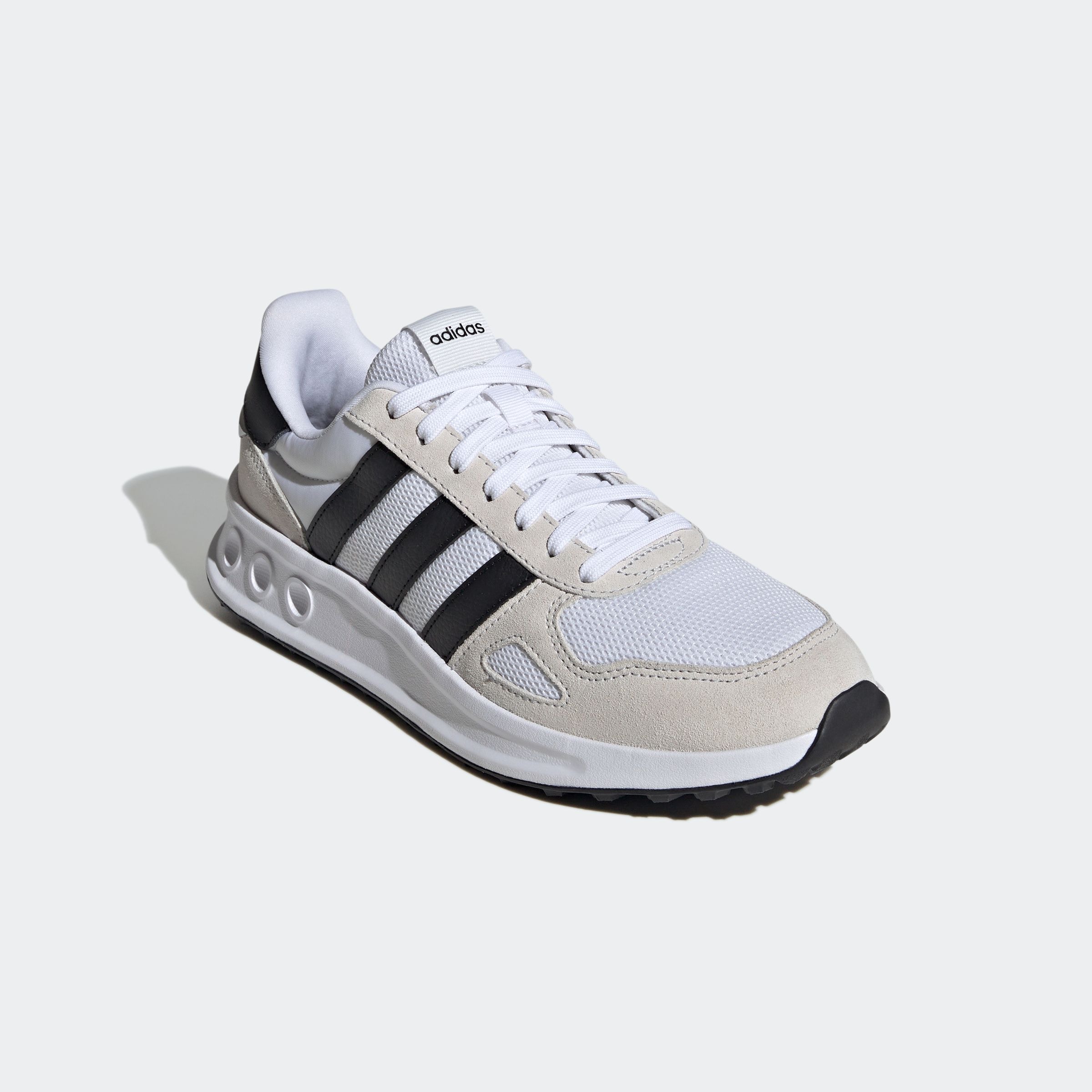Sneaker ADIDAS SPORTSWEAR "RUN 84", Herren, Gr. 46, weiß (cloud weiß, core schwarz, crystal weiß), Leder, Synthetik, Textil, Schuhe Sneaker, inspiriert vom Design des adidas LA Trainer