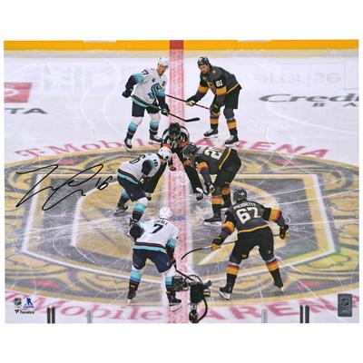 Von Jared McCann signiertes Seattle Kraken-Foto vom ersten Franchise-Face-Off, 16 x 20 Zoll Image