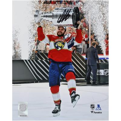 Aleksander Barkov, Florida Panthers, signiertes Stanley Cup-Siegerfoto 2024, 20,3 x 25,4 cm, Raising Cup Image