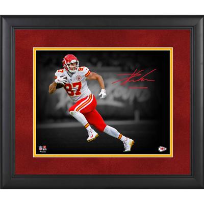 Travis Kelce Kansas City Chiefs Gerahmtes 11" x 14" Spotlight-Foto - Faksimile-Signatur Image