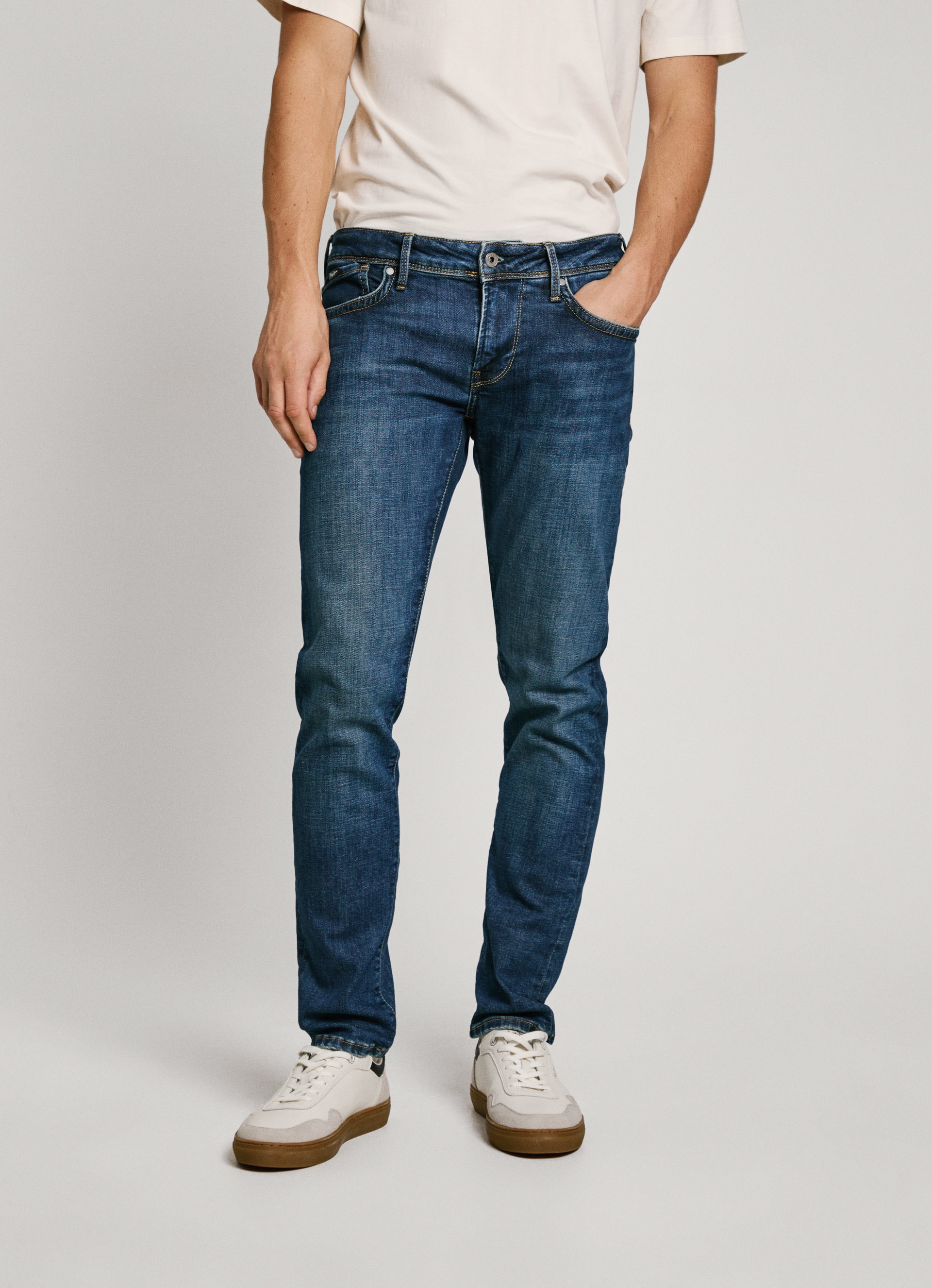Slim-fit-Jeans PEPE JEANS "HATCH", Damen, Gr. 36, Länge 30, blau (schwarz used), Denim/Jeans, Obermaterial: 93% Baumwolle, 5% Elastomultiester, 2% Elasthan, Abriebeffekte, schmal lang, Jeans Slim-fit-Jeans
