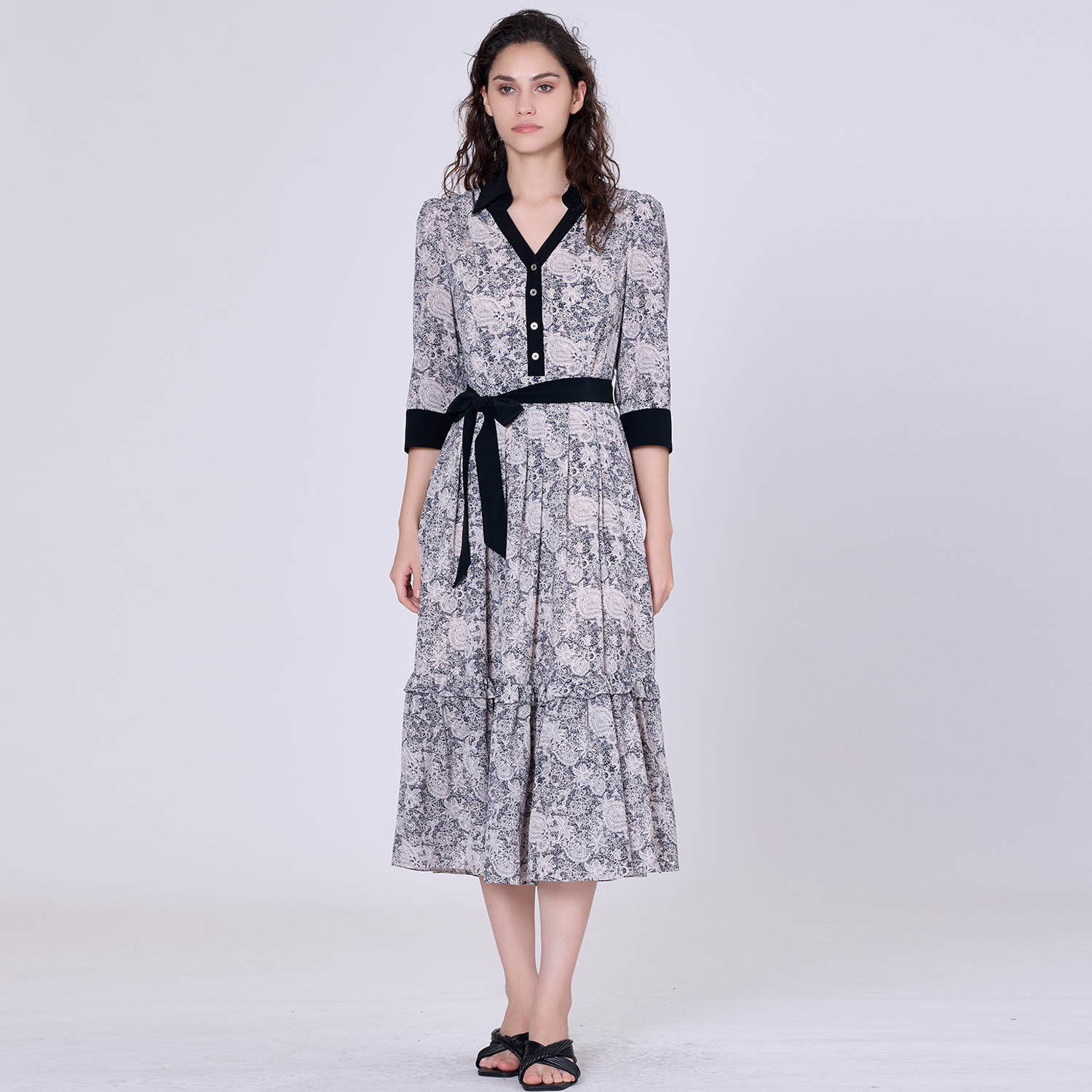 Bedrucktes Blusenkleid aus Bi-Material Image