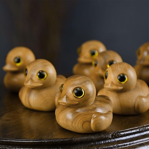 papera di gomma in legno, mini graziosa statuetta di papera di legno intagliata a mano, figurine artigianali da collezione, divertente decorazione di papera di gomma di legno per l'arredamento del