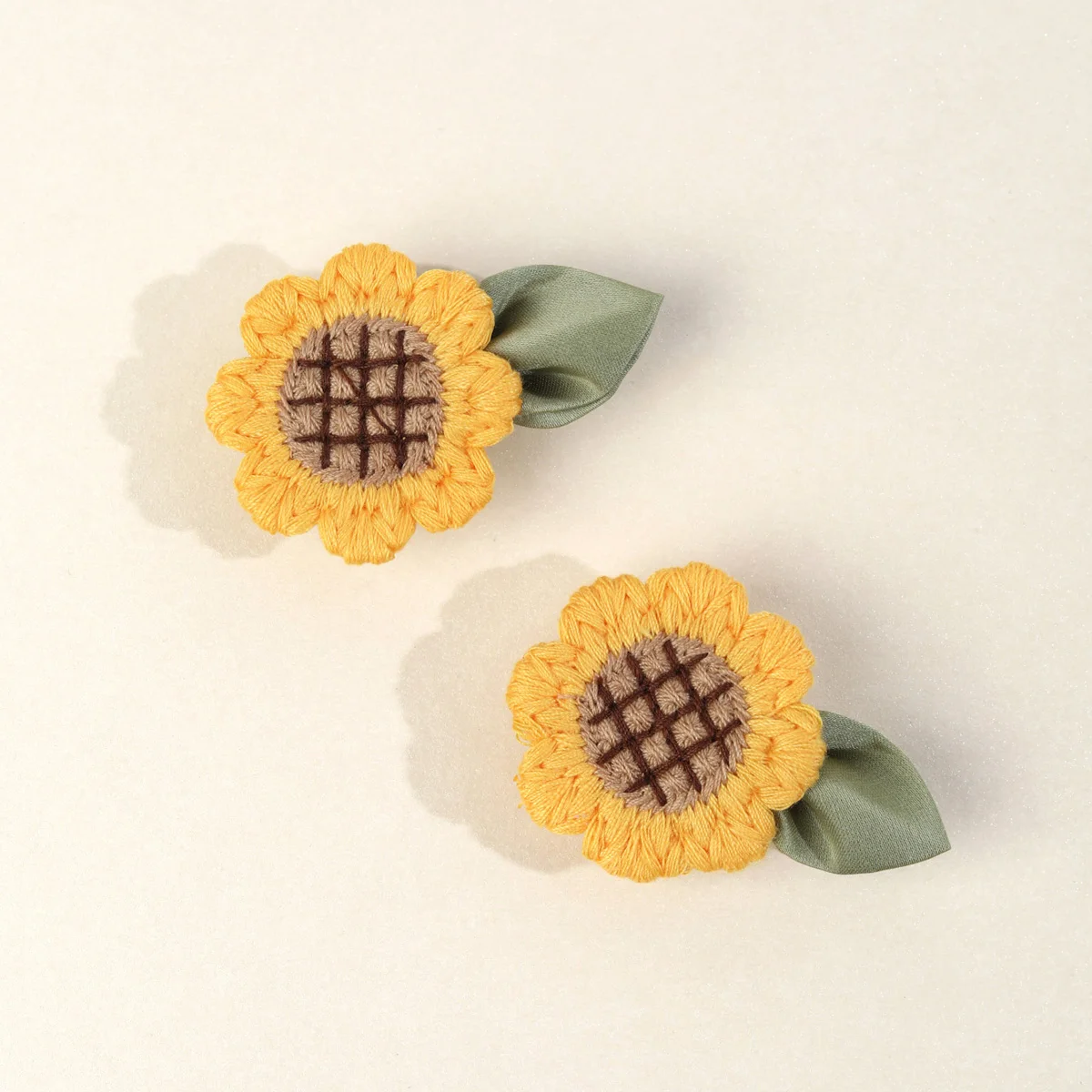 2-teilige schöne Haarspangen für Kinder und Mädchen, verziert mit einer Sonnenblume, geeignet für den täglichen Gebrauch, Kinder-Haarschmuck, Kopfbedeckung, Haarnadel Image