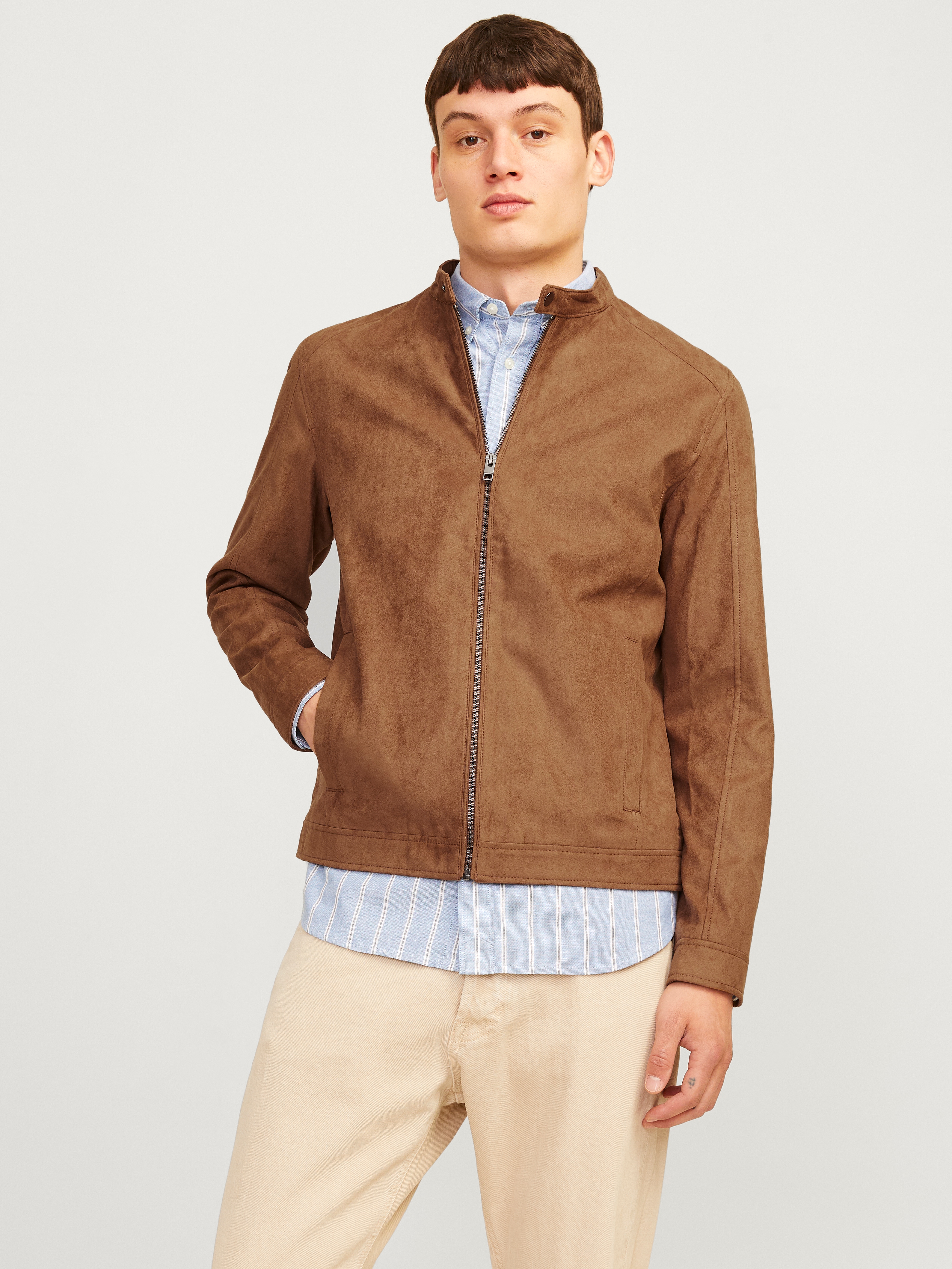 Lederimitatjacke JACK & JONES "JJEDYLAN CLEAN JACKET NOOS", Herren, Gr. M, braun (cognac), Web, Obermaterial: 100% Polyester, unifarben, normal taillenbedeckt, ohne Ausschnitt, 1-Knopf-Manschette, Jacken, mit Bandkargen