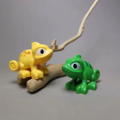 Chameleon/doll house/miniature/lovely cute/fairy garden gnome/moss terrarium decor/crafts/bonsai/DIY