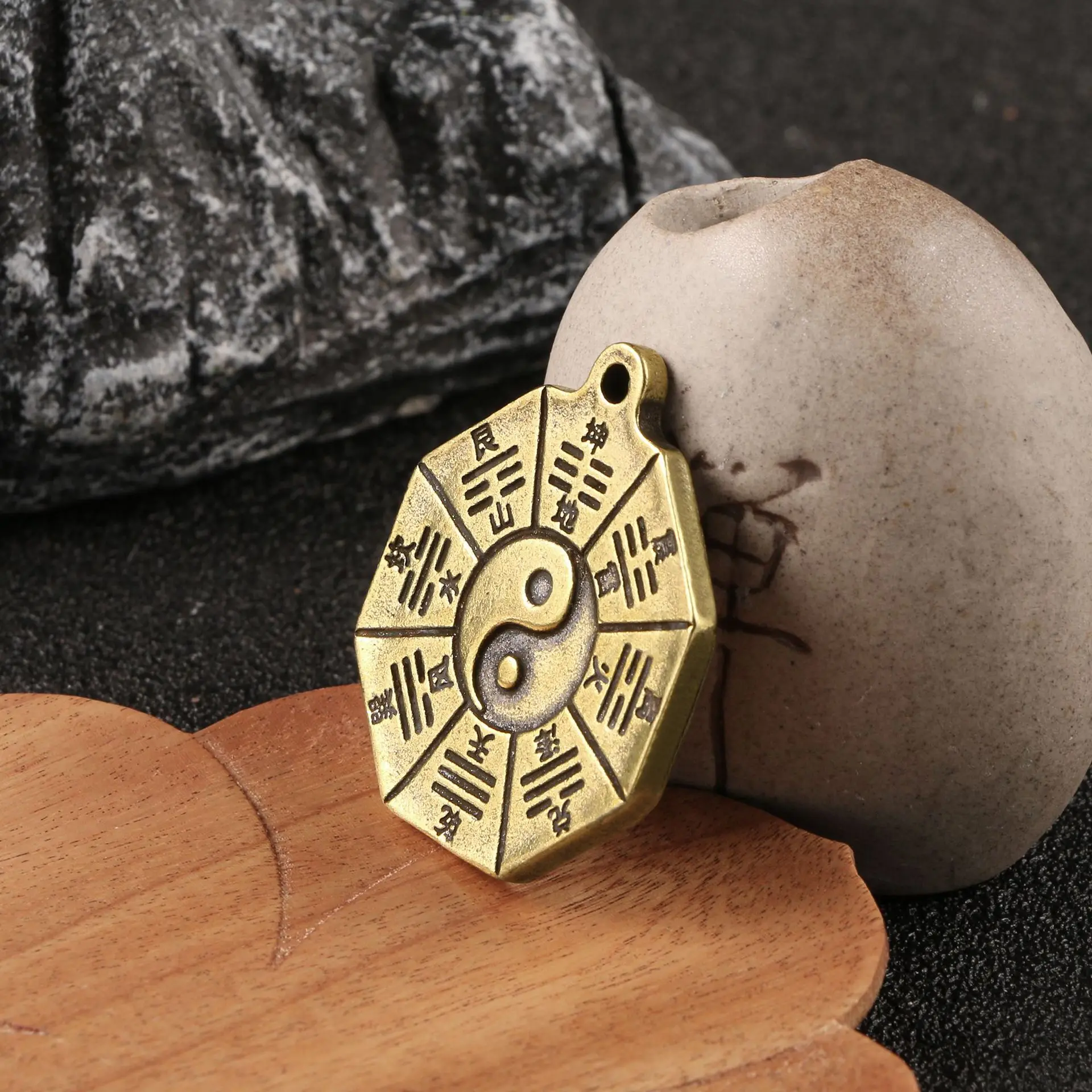 Tai Chi Bagua Schlüsselanhänger Chinesisches Feng Shui Amulett Schlüsselanhänger Geldbörse Tasche Rucksack Autoschlüssel Charm Damen Herren Vatertagsgeschenk Image