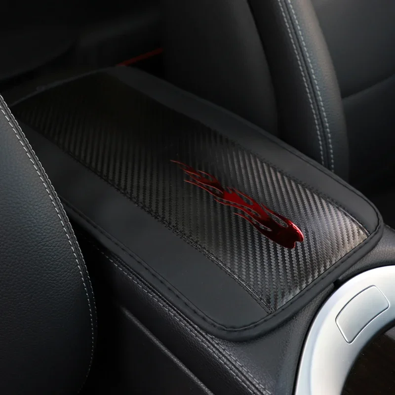 Pu Leder Auto Armlehne Pad Abdeckung universelle Mittel konsole Wellens tickerei Auto Sitzbox Schutz kissen Hands tützen Image