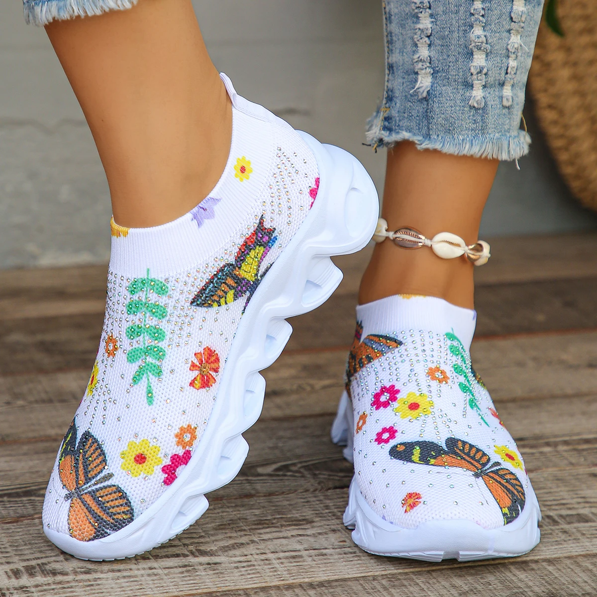 Schmetterlings-bedruckte Socken-Sneaker für Damen, modische Kristall-Slip-on-Wanderschuhe für Damen, bequeme, rutschfeste weiße Turnschuhe in Übergröße Image