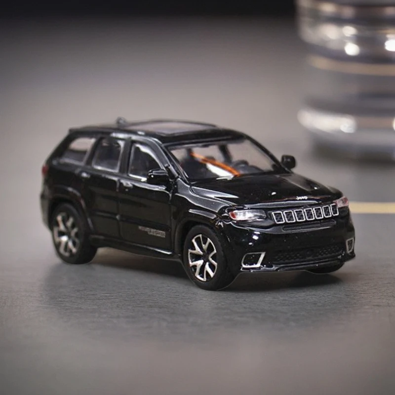 1:64 Jeep Grand Cherokee SUV Legierung Auto Modell Diecast Metall Geländewagen Auto Modell Simulation Miniatur Maßstab Kinder Spielzeug geschenk Image