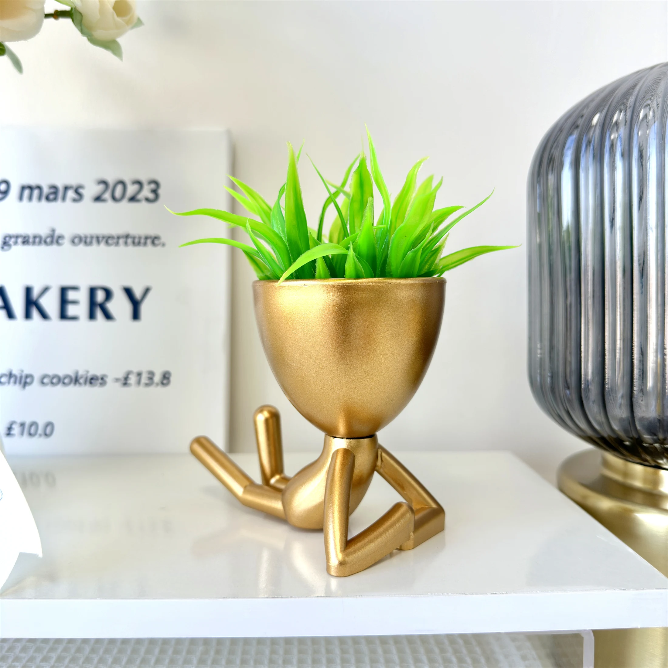 1pc niedliche Sukkulenten pflanzen künstliche Pflanzen mit menschlich geformten Plastik töpfen, gefälschte Pflanzen für Regale, Badezimmer-und Büro dekor