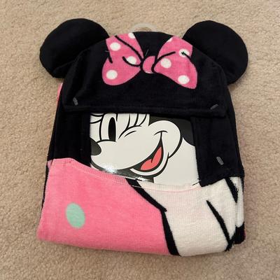 Disney Bath, Skin & Hair | Disney Minnie Mouse Baby Bath Towel Pink Black | Color: Black/Pink | Size: Osg