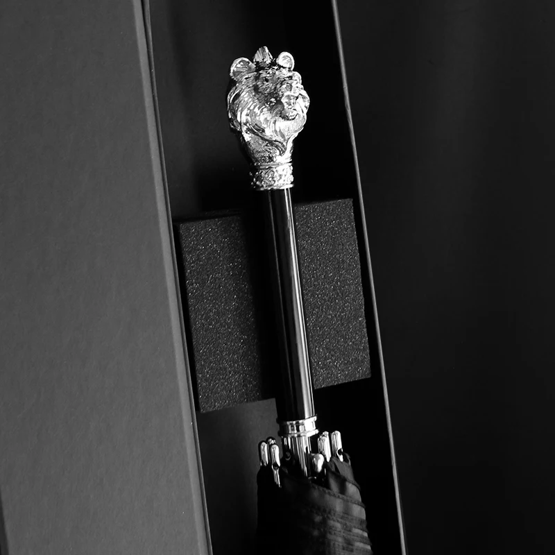 Lion Head ombrello a manico lungo uomo creativo automatico antivento ombrelli grandi nero lusso Business Car ombrello rinforzato regalo