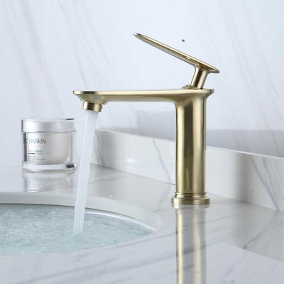 Bathroom Sink Faucet - Classic Electroplated Mount Outside Single Handle One HoleBath Taps