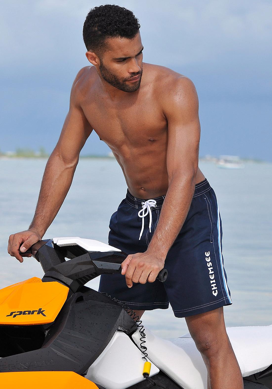 Badeshorts CHIEMSEE, Herren, Gr. S (46/48), N-Gr, blau (marine), Microfaser, Polyester, unifarben, Badehosen, sportliche Bade-Shorts, elastischer Bund, mit Außenkordel Image