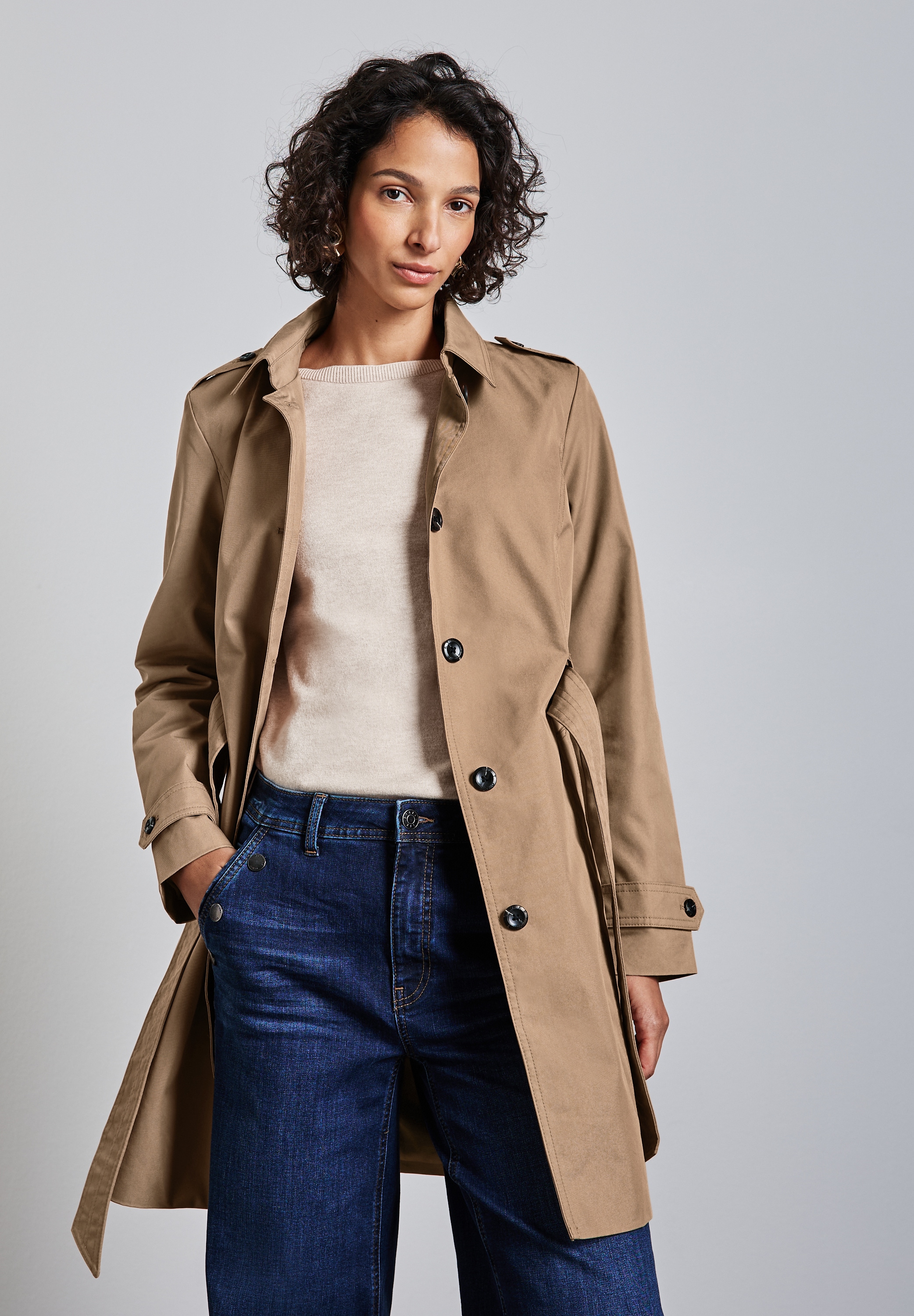 Trenchcoat STREET ONE, Damen, Gr. 36, braun (schwarz nutty mocca), Web, 69% Baumwolle, 31% Polyester, unifarben, normal ca. Mitte Oberschenkel, V-Ausschnitt, abgesteppt, Mäntel, mit Bindegürtel