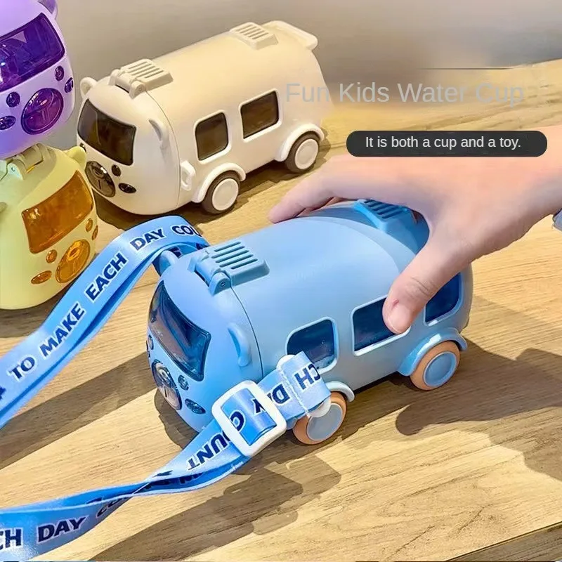 2 in 1 Bus Spielzeug Wasser flasche für Kinder Wasser becher Flasche Geschenk mit Stroh gurt Schulmädchen Junge niedlichen Wasser Getränke flasche 500ml Image