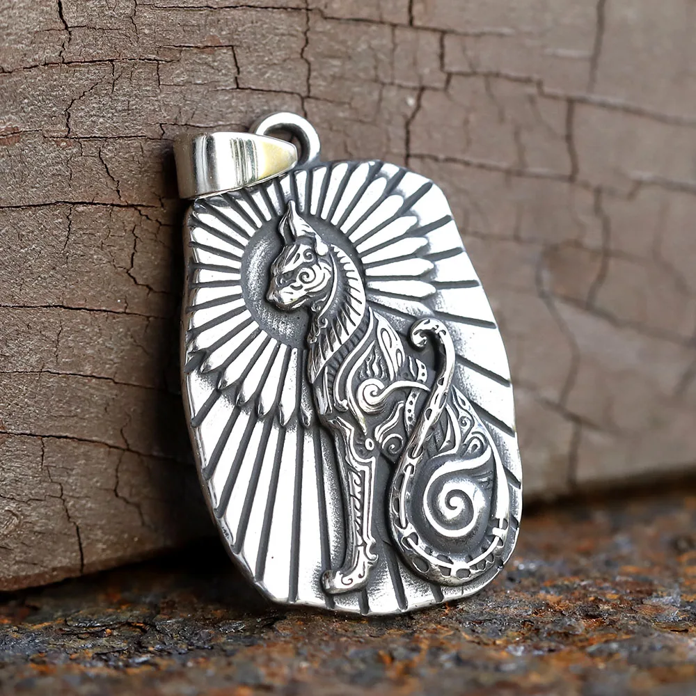 2024 neue Punk Rock Retro 316l Edelstahl Gothic Katzen und Tiere Anhänger mit für Männer Halloween Geschenk coolen Biker Schmuck getroffen