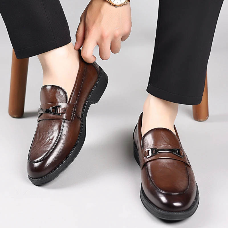 fashionHerren Slip-On Business Loafers Hochwertige Lederschuhe Gentleman Outdoor Schuhe Büroschuhe Freizeit Reif-Young