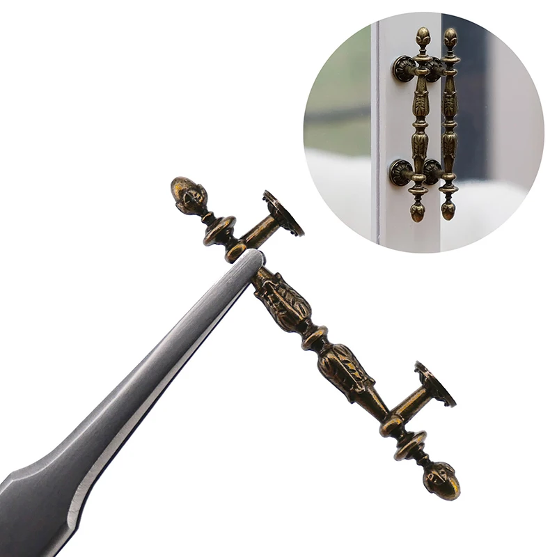 1 Paar Miniatur Türgriffe im Maßstab 1:12 Puppenhaus Mini Möbel Retro Türgriff Modell DIY Puppenhaus Metall zubehör