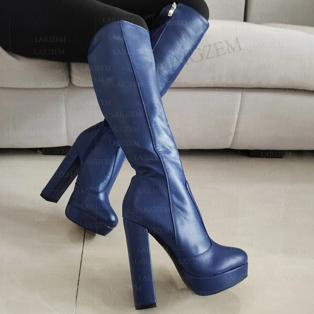 LAIGZEM Frauen Kniehohe Stiefel Faux Leder Volle Seite Zipper Runde Kappe Dicken High Heels Stiefel Schuhe Frau Große Größe 38 43 47 50 52